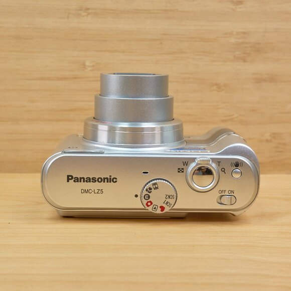 Panasonic LUMIX DMC-LZ5 6MP Digital Camera, 6x Optical Zoom, Made in Japan - Picture 4 of 9